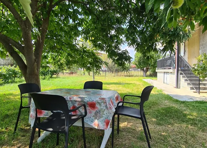 Anna Case de vacanță Paliókastron